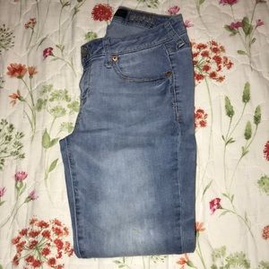 US Size 6 (short) Light Wash Aèropostale Jegging